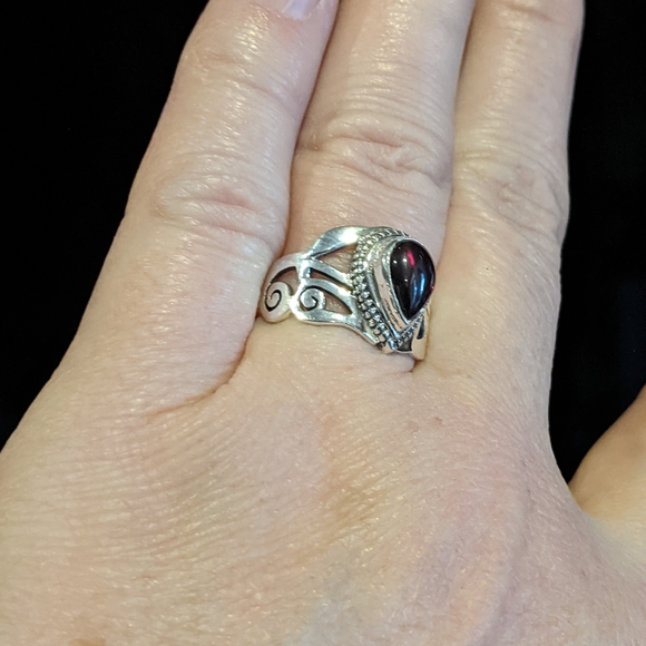 Natural Red Garnet, 925 Silver Ring, size 8 - Picture 7 of 9